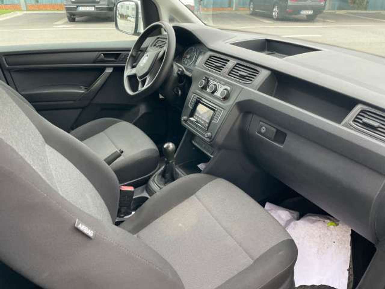 Volkswagen Caddy interior delantero